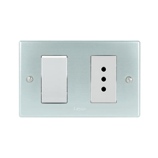Interruptor austral simple 9/12 más toma corriente 10A 250V PLATA blanco armado